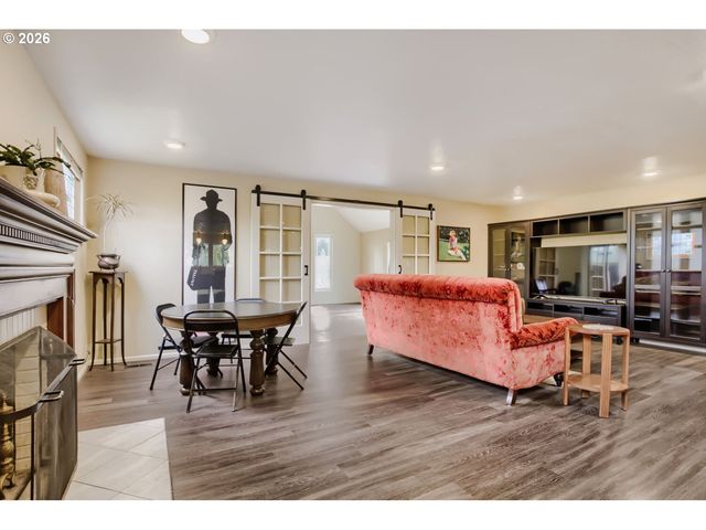 12935 Sw RITA Dr, Beaverton, OR 97005
