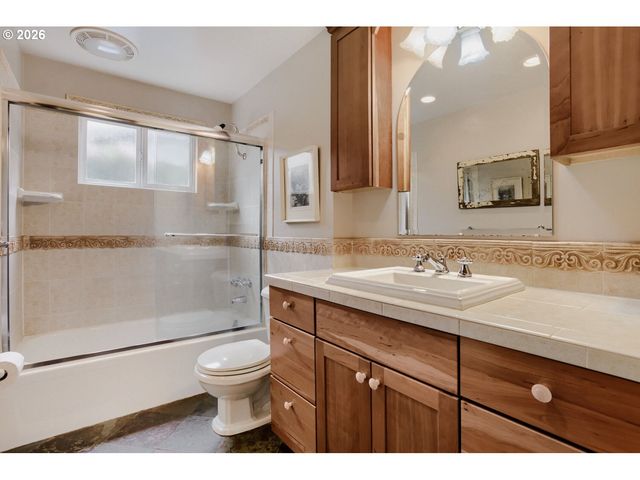 12935 Sw RITA Dr, Beaverton, OR 97005