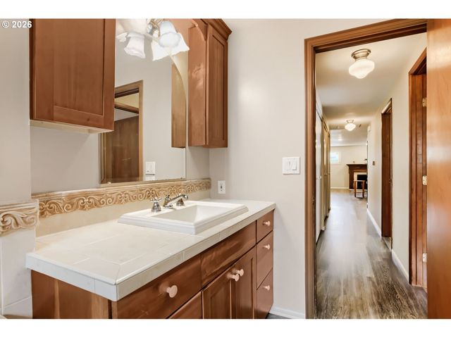 12935 Sw RITA Dr, Beaverton, OR 97005