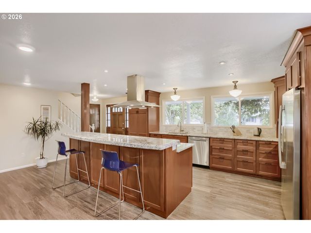 12935 Sw RITA Dr, Beaverton, OR 97005