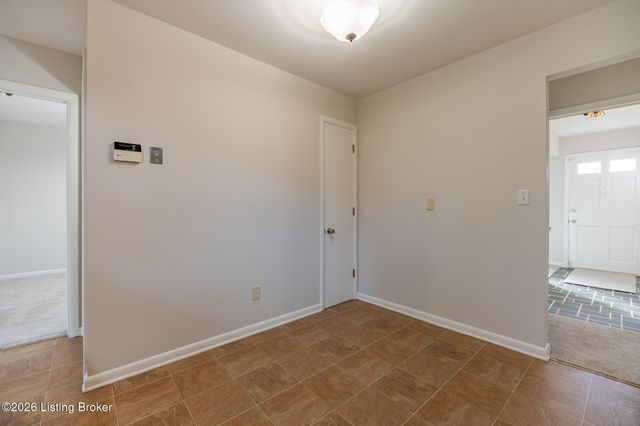 3144 Sunny Ln, Louisville, KY 40205