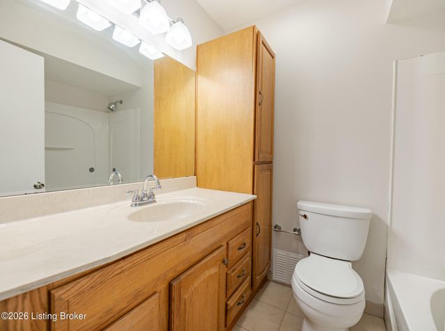 3144 Sunny Ln, Louisville, KY 40205