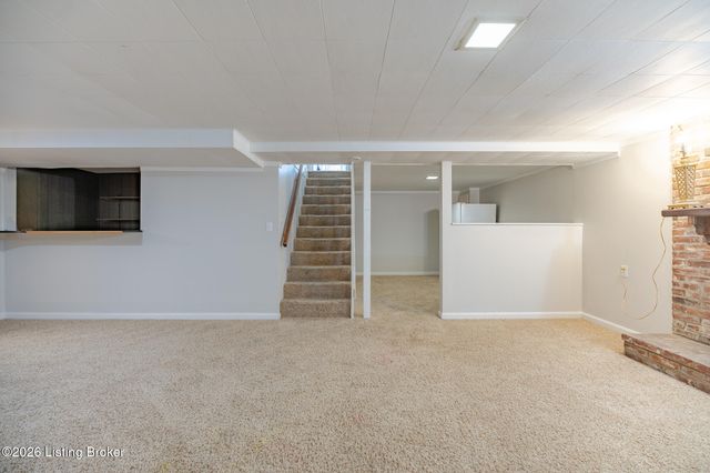 3144 Sunny Ln, Louisville, KY 40205