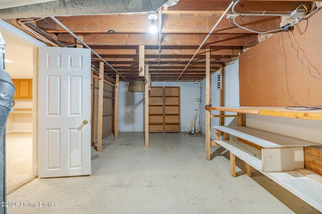 3144 Sunny Ln, Louisville, KY 40205