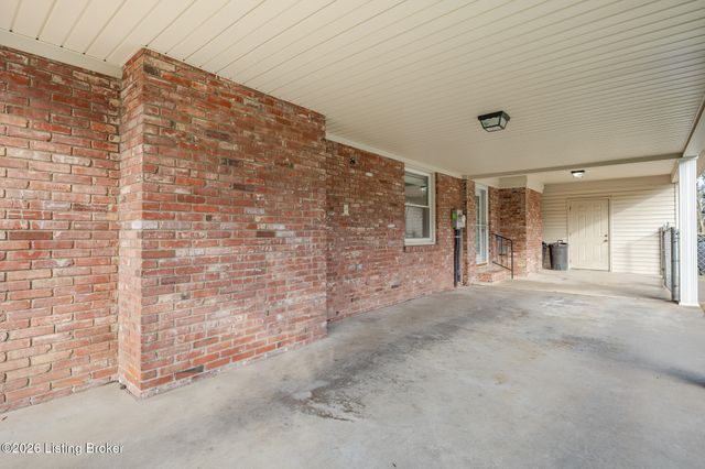 3144 Sunny Ln, Louisville, KY 40205