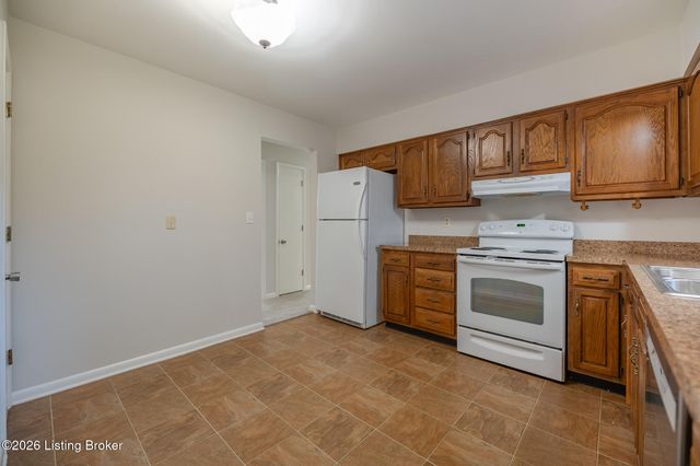 3144 Sunny Ln, Louisville, KY 40205