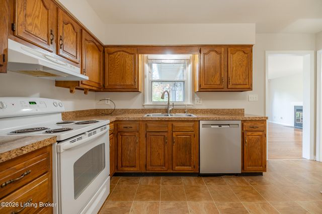 3144 Sunny Ln, Louisville, KY 40205