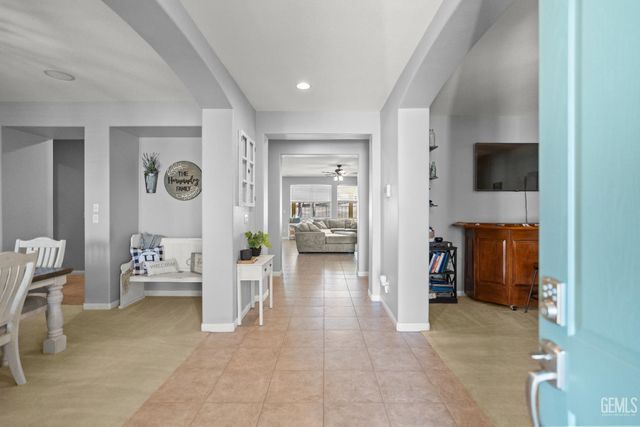 5101 Anacapa Drive, Bakersfield, CA 93306