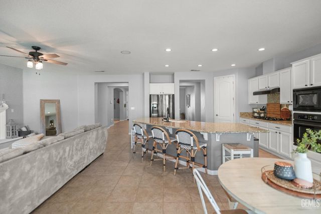 5101 Anacapa Drive, Bakersfield, CA 93306