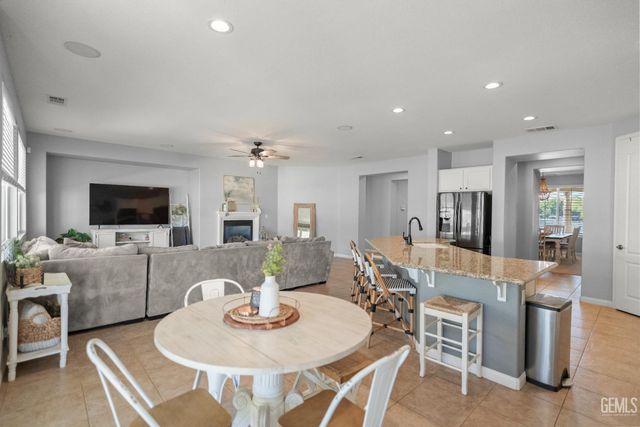 5101 Anacapa Drive, Bakersfield, CA 93306