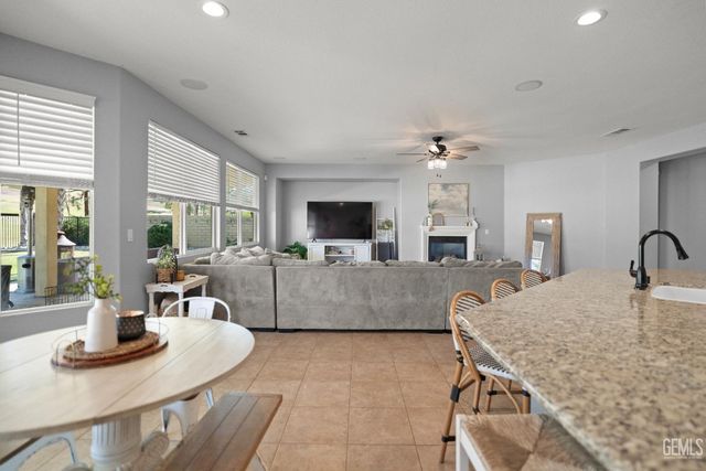 5101 Anacapa Drive, Bakersfield, CA 93306