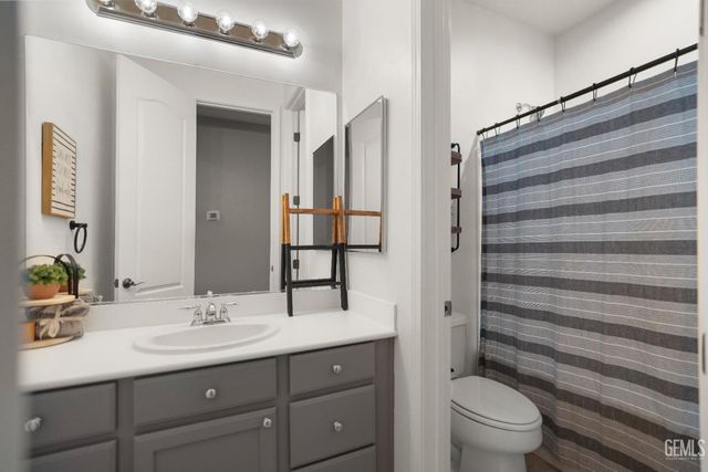 5101 Anacapa Drive, Bakersfield, CA 93306