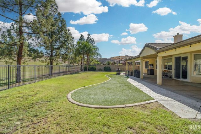 5101 Anacapa Drive, Bakersfield, CA 93306