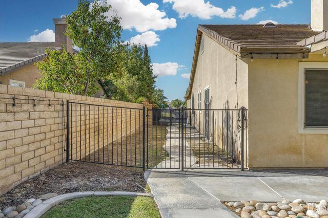 5101 Anacapa Drive, Bakersfield, CA 93306