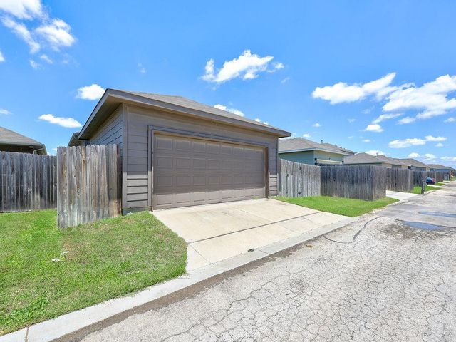 108 Timber Brook DR, Hutto, TX 78634