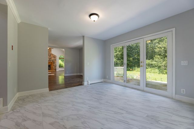 101 Center Road, Woodstock, CT 06281