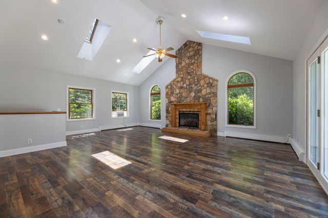 101 Center Road, Woodstock, CT 06281