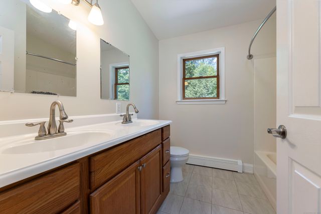 101 Center Road, Woodstock, CT 06281