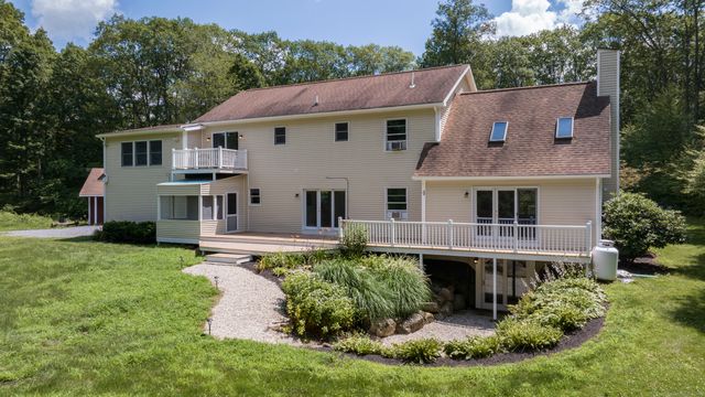 101 Center Road, Woodstock, CT 06281