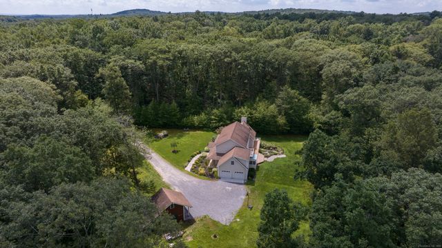 101 Center Road, Woodstock, CT 06281