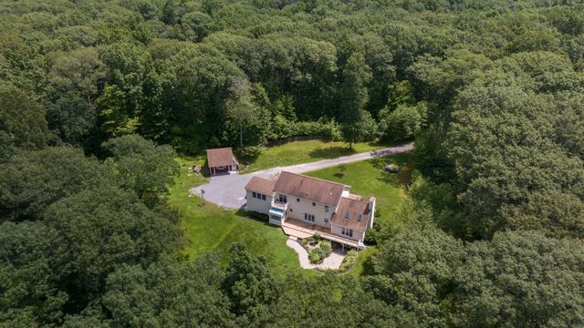 101 Center Road, Woodstock, CT 06281