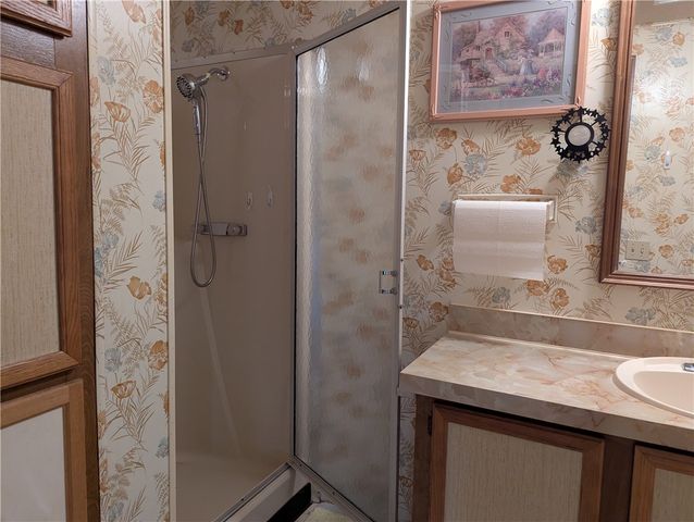 14 Edgewood Drive, Ridgeway, NY 14103