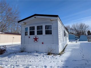 14 Edgewood Drive, Ridgeway, NY 14103