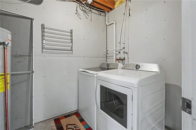 8765 Thompson Drive, De Soto, KS 66018
