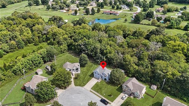8765 Thompson Drive, De Soto, KS 66018