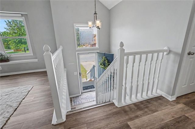 8765 Thompson Drive, De Soto, KS 66018