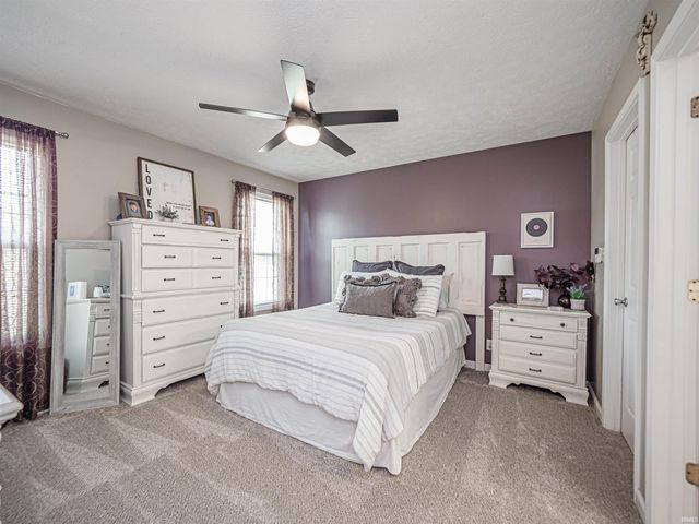 4424 Strathmoor Drive, Evansville, IN 47711