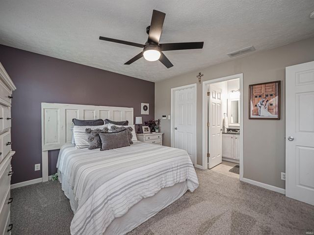 4424 Strathmoor Drive, Evansville, IN 47711