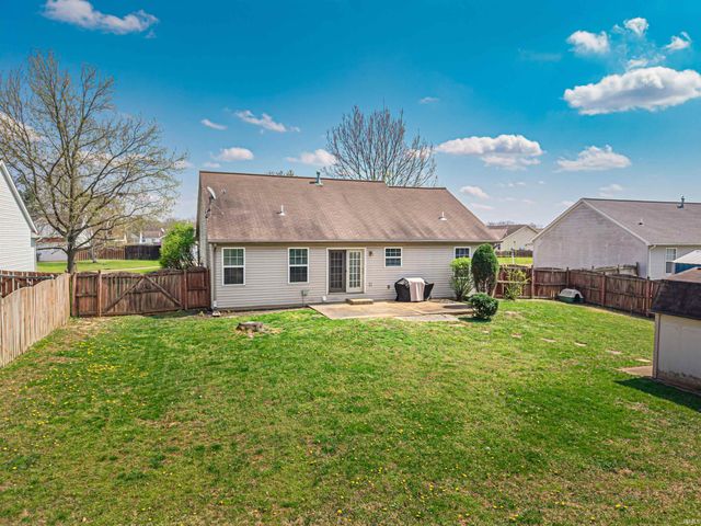 4424 Strathmoor Drive, Evansville, IN 47711
