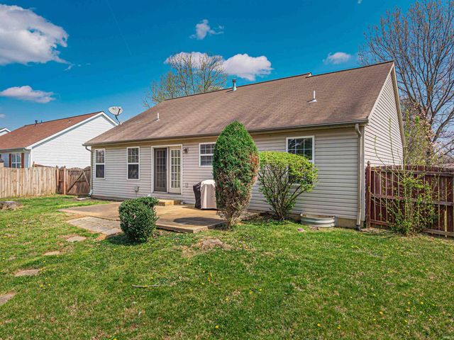 4424 Strathmoor Drive, Evansville, IN 47711