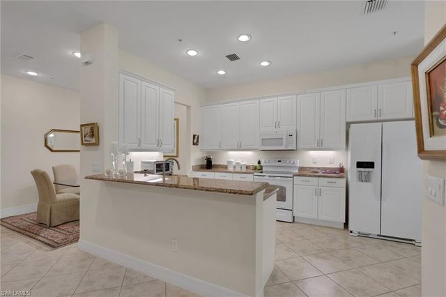 6502 Monterey PT 102, Naples, FL 34105