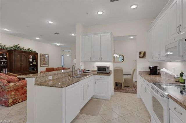 6502 Monterey PT 102, Naples, FL 34105
