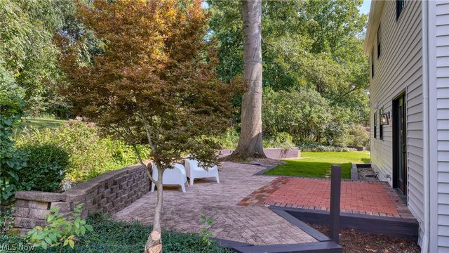 77 Parmelee Drive, Hudson, OH 44236