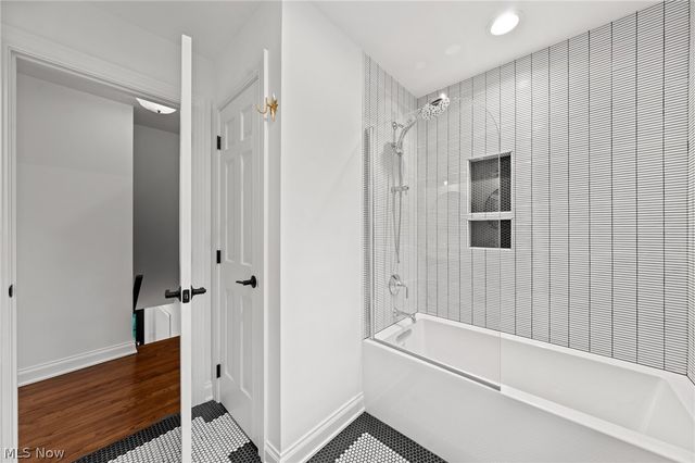 77 Parmelee Drive, Hudson, OH 44236