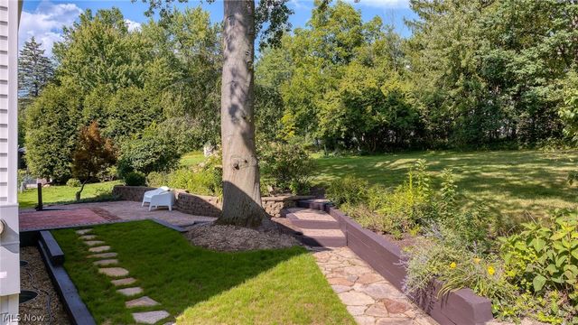 77 Parmelee Drive, Hudson, OH 44236