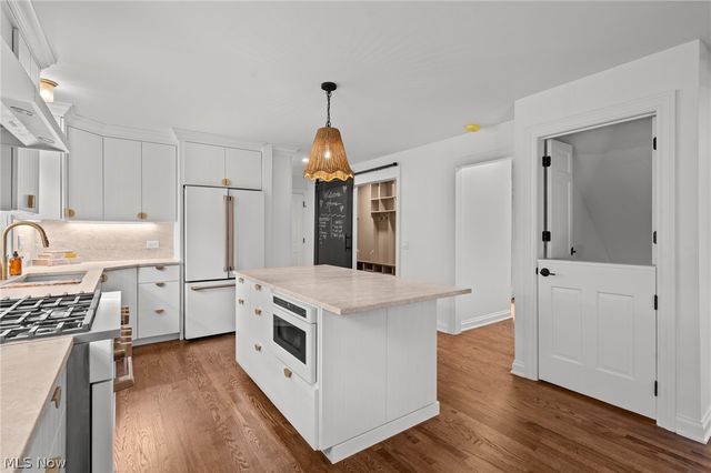 77 Parmelee Drive, Hudson, OH 44236