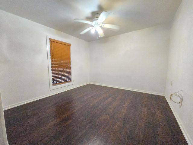 9621 Sweetwater Lane, Houston, TX 77037