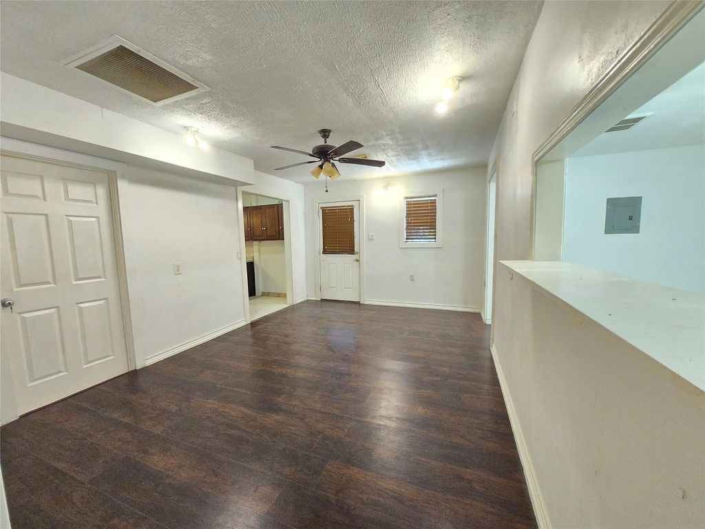 9621 Sweetwater Lane, Houston, TX 77037