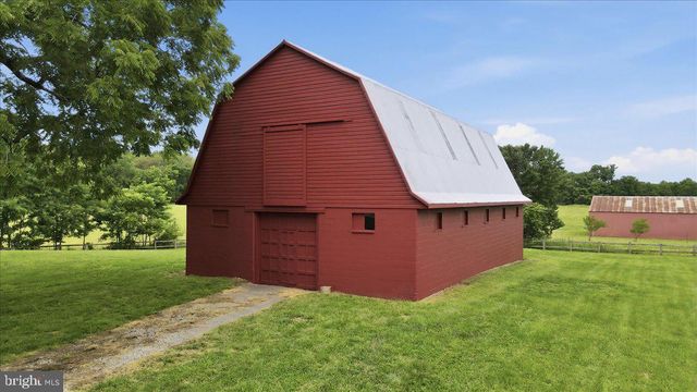 381 FRENCH RD, Shenandoah Junction, WV 25442