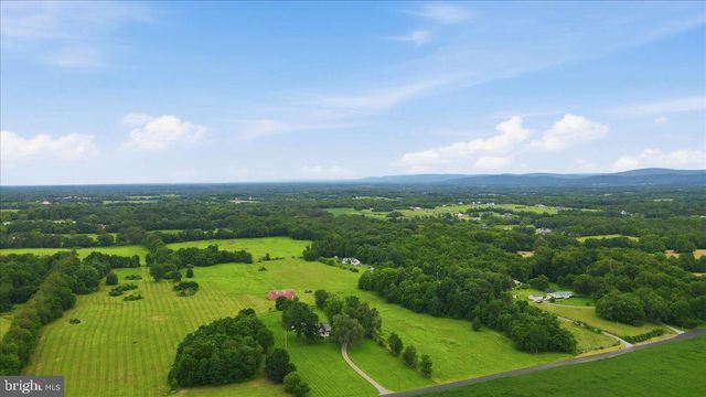 381 FRENCH RD, Shenandoah Junction, WV 25442