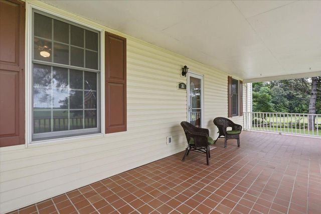 381 FRENCH RD, Shenandoah Junction, WV 25442