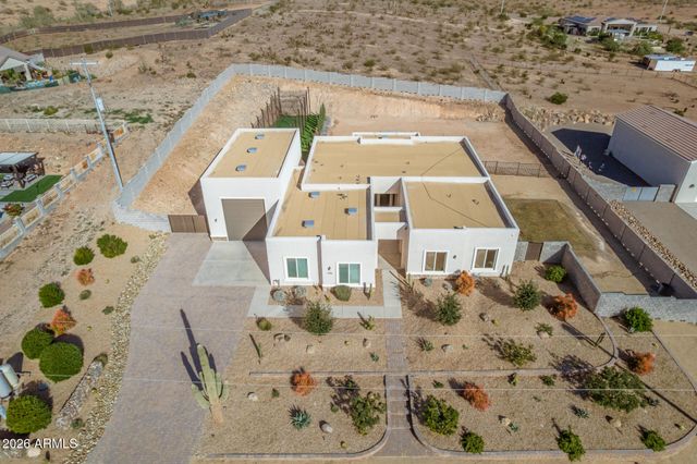 11416 W TETHER Trail, Peoria, AZ 85383