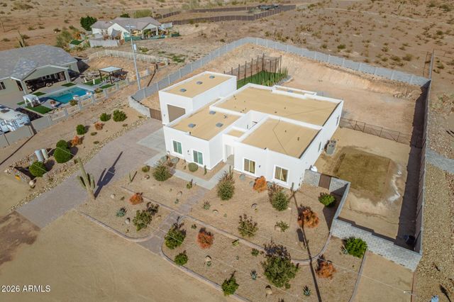 11416 W TETHER Trail, Peoria, AZ 85383