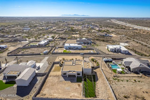 11416 W TETHER Trail, Peoria, AZ 85383