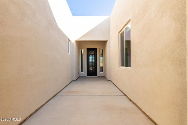 11416 W TETHER Trail, Peoria, AZ 85383