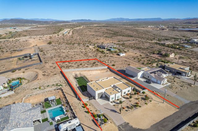 11416 W TETHER Trail, Peoria, AZ 85383